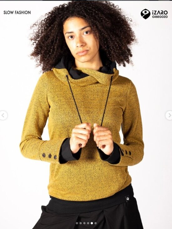 Unique sweatshirt with crossover hood - Picture 7 of 16